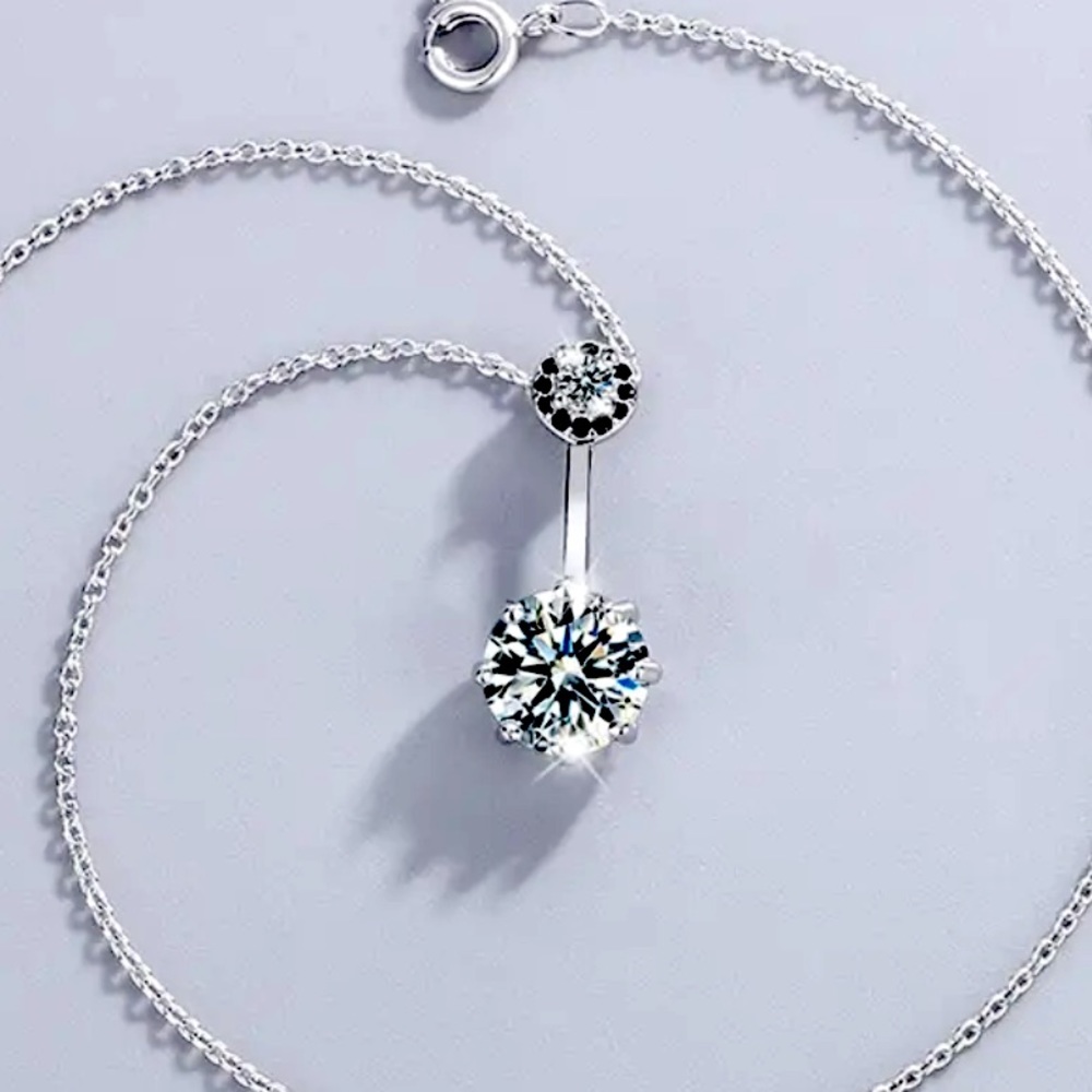🌟 Sterling Silver Pendant Necklace